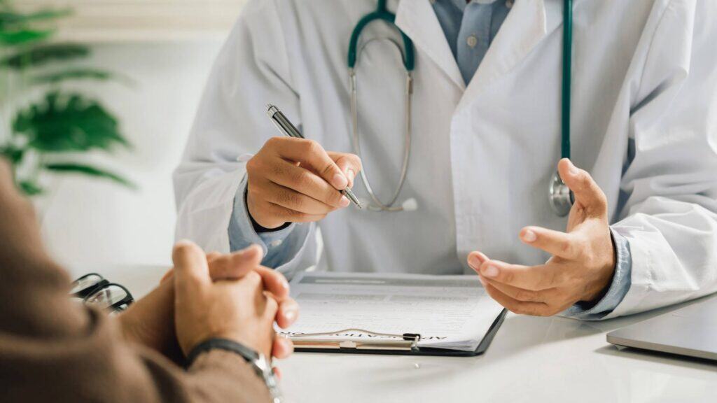 Physician explaining medications during opiate detox in New Jersey.